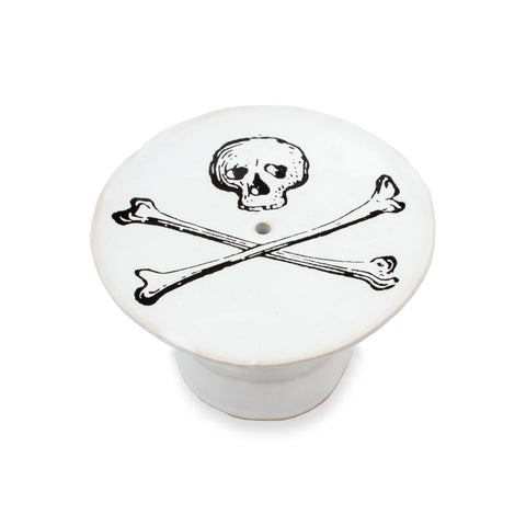 Kühn Keramik Footed Soap Dish - Skull & Crossbones