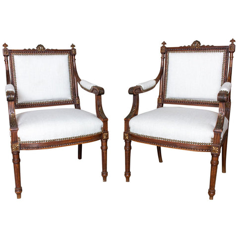 Antique French Hand-Carved Louis XVI Armchairs with Gilt Details in Linen