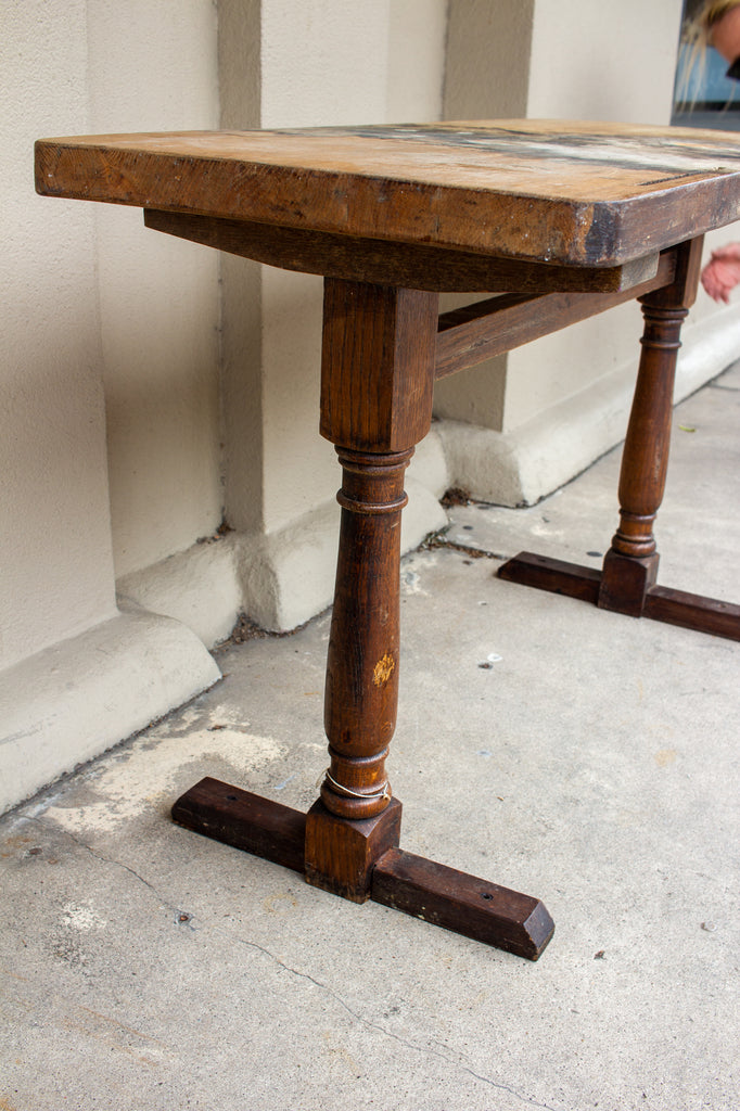 Distressed Antique French Oak Round Side Table with Pedestal Base – Laurier  Blanc